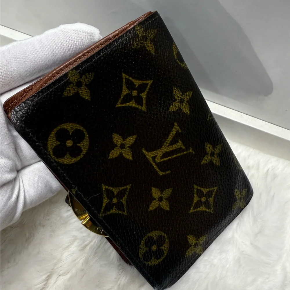 Authentic Louis Vuitton Monogram Kisslock Wallet - Picture 3 of 11